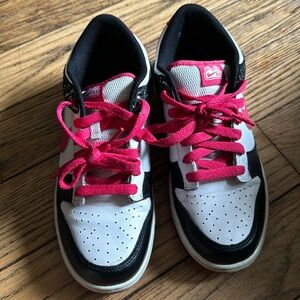 Women’s Nike Size 8